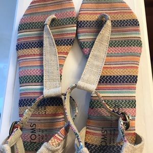 Toms sandals